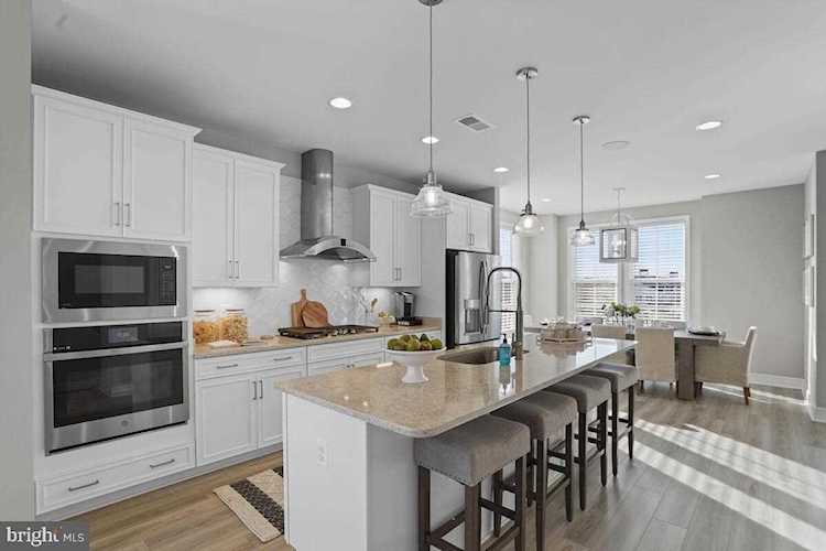 6757 Sirah Ln Gainesville, VA 20155