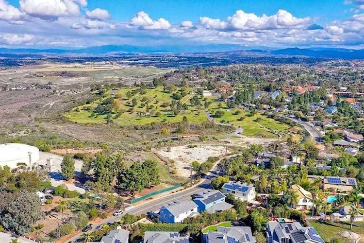 2559 Fire Mountain Dr Oceanside, CA 92054