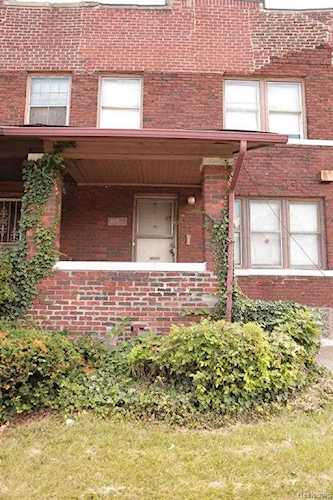 809 Clairmount St Detroit, MI 48202