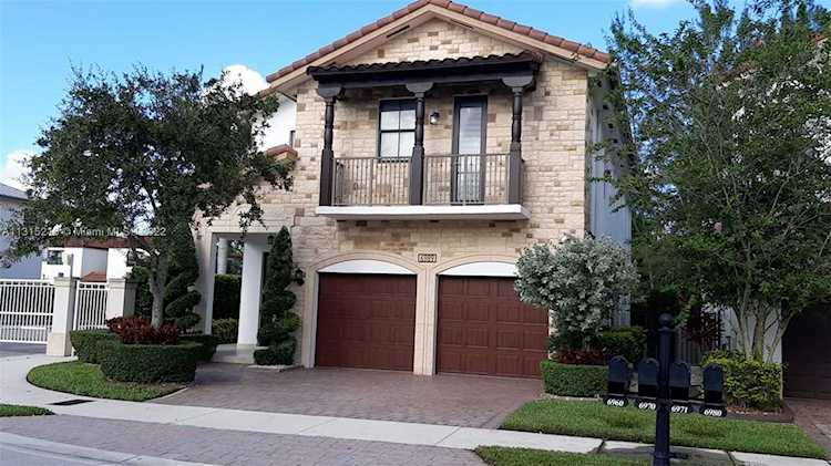 6989 NW 104th Ct Doral, FL 33178