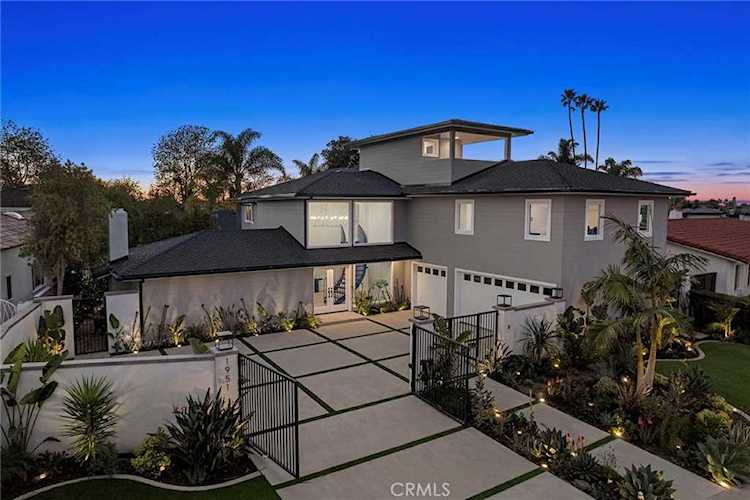 1951 Santiago Dr Newport Beach, CA 92660