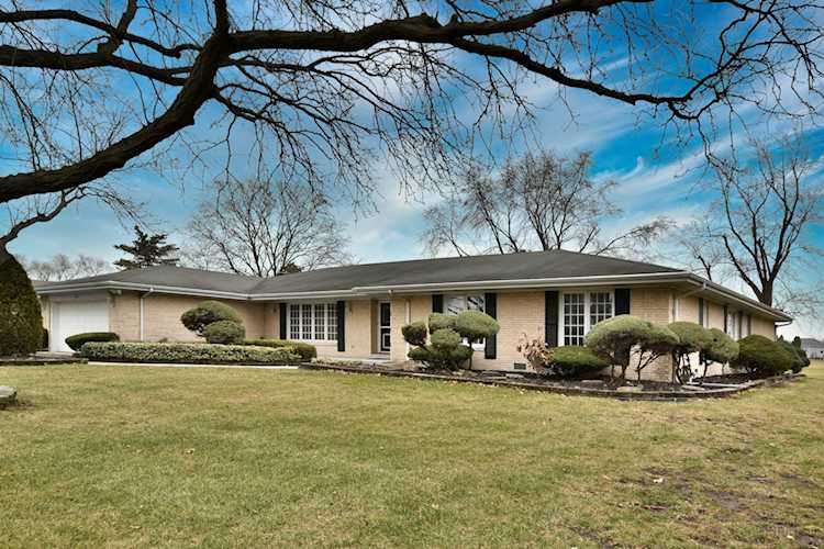 8413 Gleneyre Rd Darien, IL 60561
