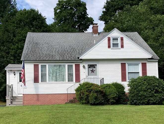 4 Davis Rd Auburn, MA 01501 | MLS 73065395 Photo 1