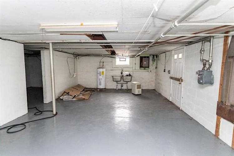 471 Street Uniontown Fayette PA 15401 226,900