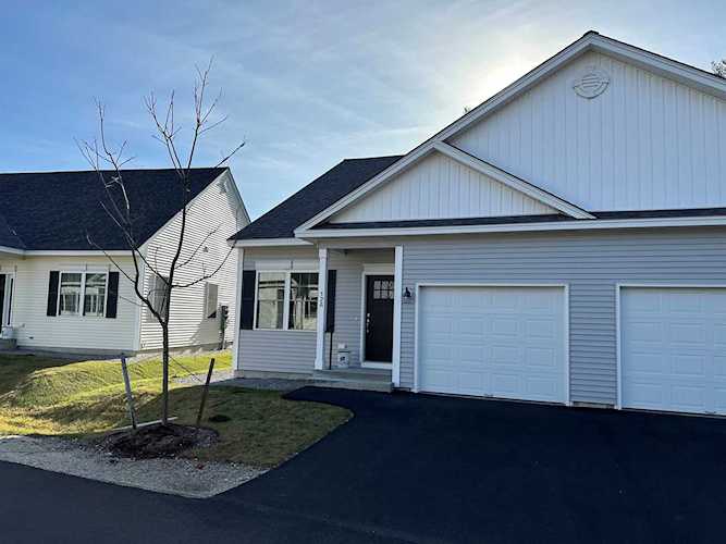 12A Angel Point Circle #20A Goffstown, NH 03045 | MLS 4934319 Photo 1