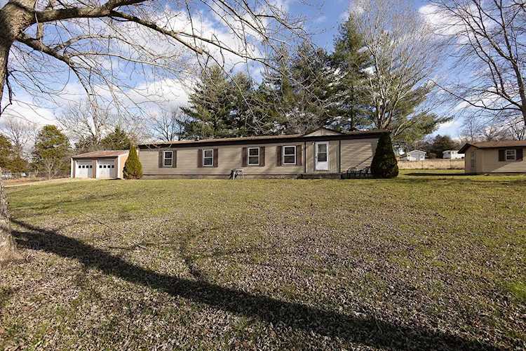 66 Concord Ln Richland, MO 65556
