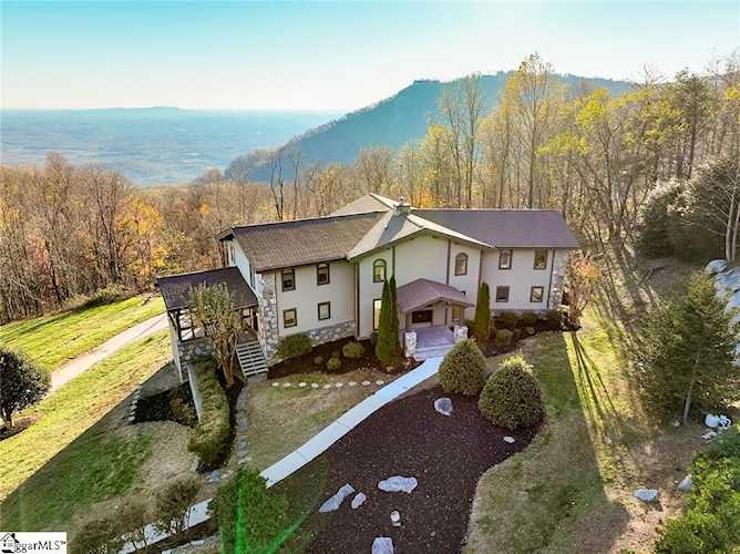 68 Raven Rd Landrum, SC 29356