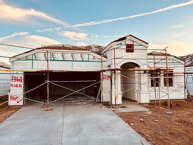 5239 E Diatomite Drive San Tan Valley, AZ 85143