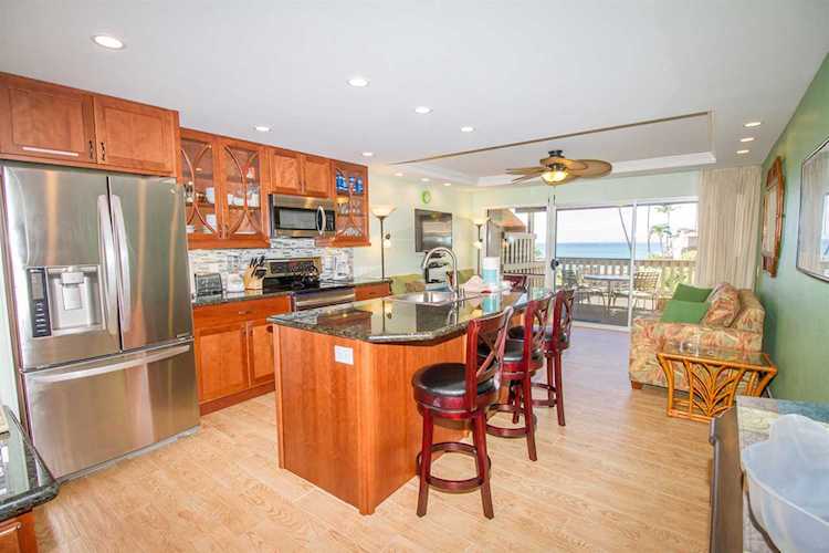 4909 Lower Honoapiilani Rd #D6 Lahaina, HI 96761