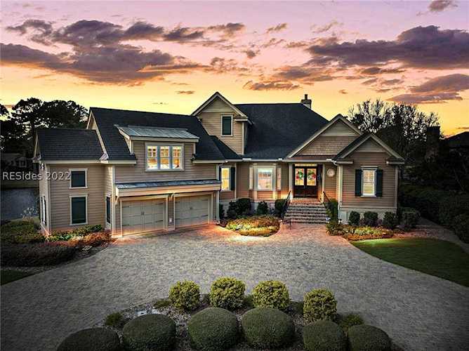 49 Planters Row Hilton Head Island, SC 29928