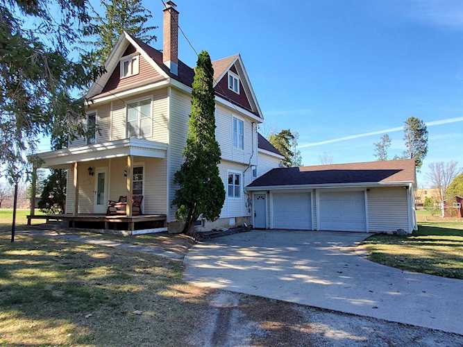 W10852 Oak St New London, Town of Hortonia, WI 54961