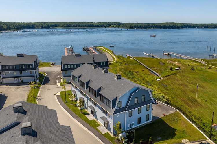 23 Little Bay Dr Dover, NH 03820