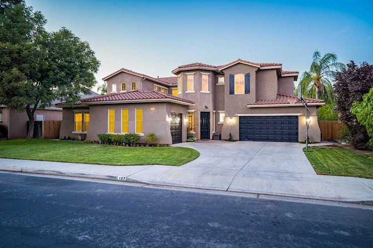 127 W Goshen Avenue Clovis, CA 93611 | MLS 585410 Photo 1