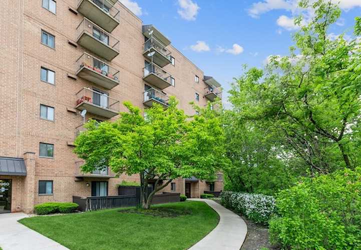 5960 Lake Bluff Dr #301 Tinley Park, IL 60477 | MLS 11689983 Photo 1