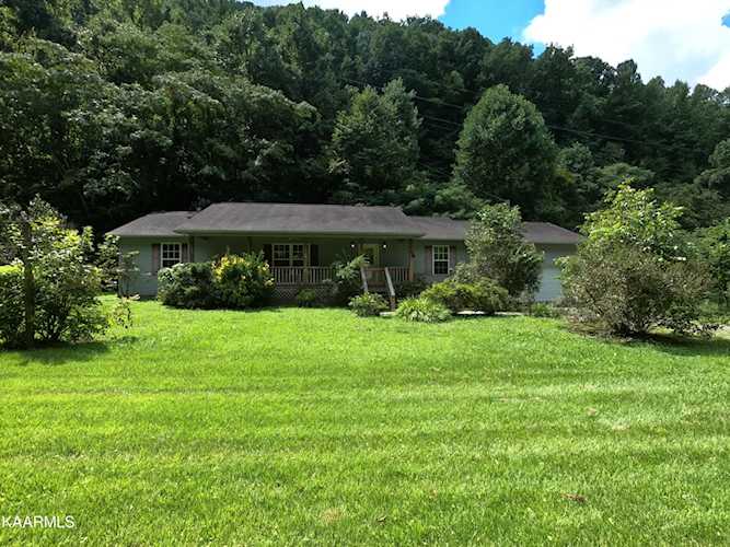 914 Wears Valley Rd Townsend, TN 37882