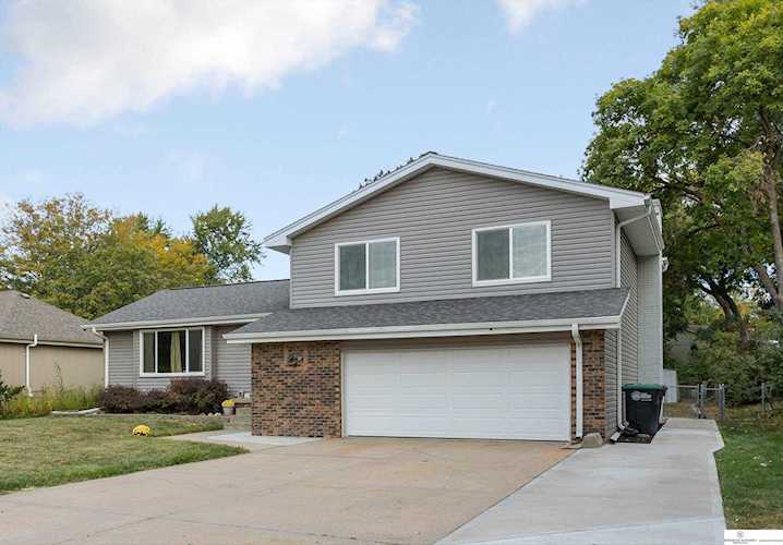 15018 Fieldcrest Dr Omaha, NE 68154 | MLS 22223789 Photo 1