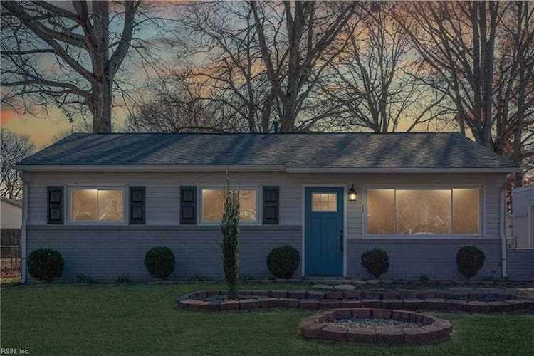 4957 Erskine St Virginia Beach, VA 23462
