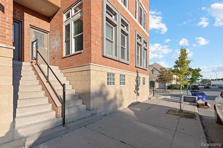 4406 3rd St #2 Detroit, MI 48201