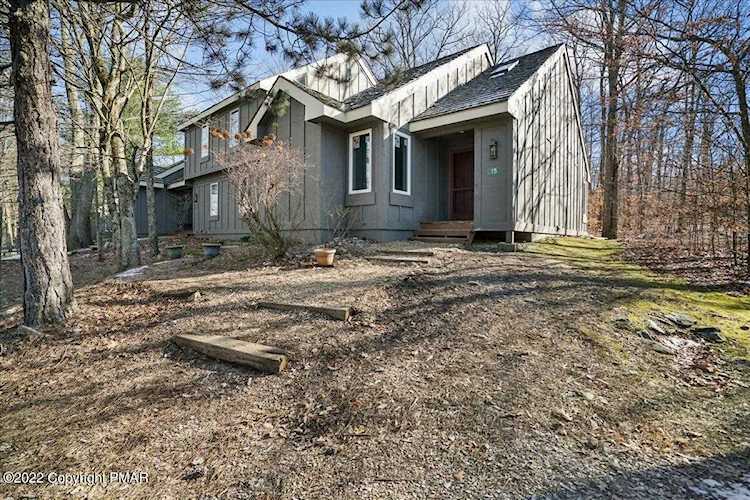 15 Elevator Lake Harmony, PA 18624