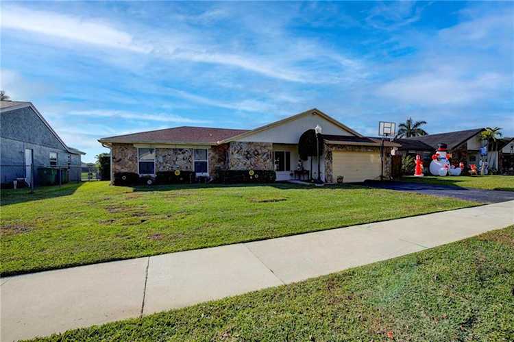11656 SW 50th Ct Cooper City, FL 33330