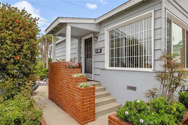 618 Prospect Ave Hermosa Beach, CA 90254 | MLS SB22248710 Photo 1