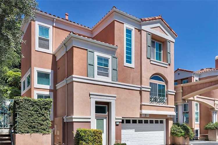 1 Valmarana Aisle Irvine, CA 92606