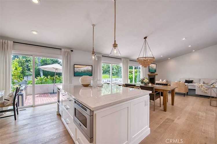 2946 Quedada Newport Beach, CA 92660 | MLS NP22257592 Photo 1
