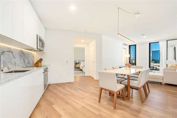 987 Queen Street #1313 Honolulu, HI 96814