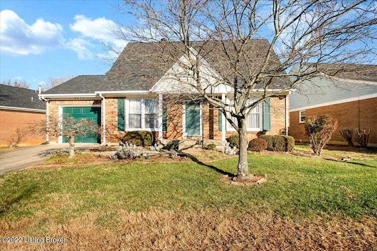 8811 Staghorn Dr Louisville, KY 40242
