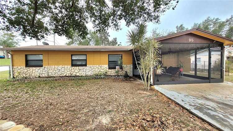 95 Lake Gordon Dr Haines City, FL 33844
