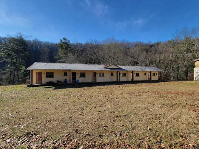 7791 Lexington Turnpike Vesuvius, VA 24483
