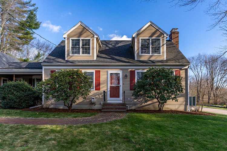 6 Granite St Exeter, NH 03885 | MLS 4939250 Photo 1