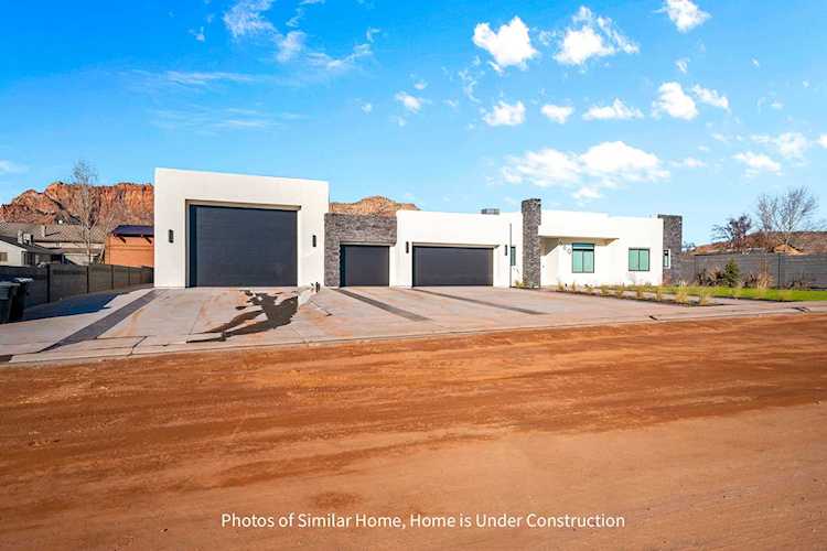 226 W Shinarump CIR Leeds, UT 84746