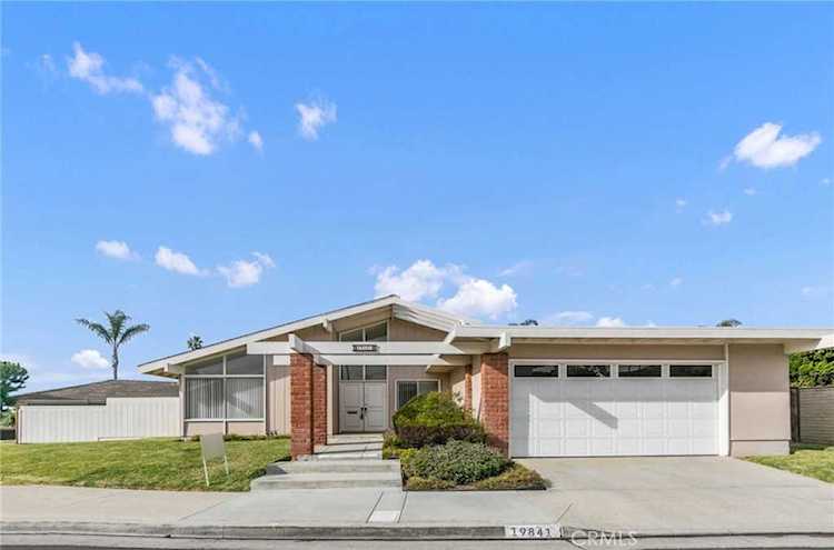 19841 Scenic Bay Ln, Huntington Beach, CA 92648 | RubyHome Photo 1