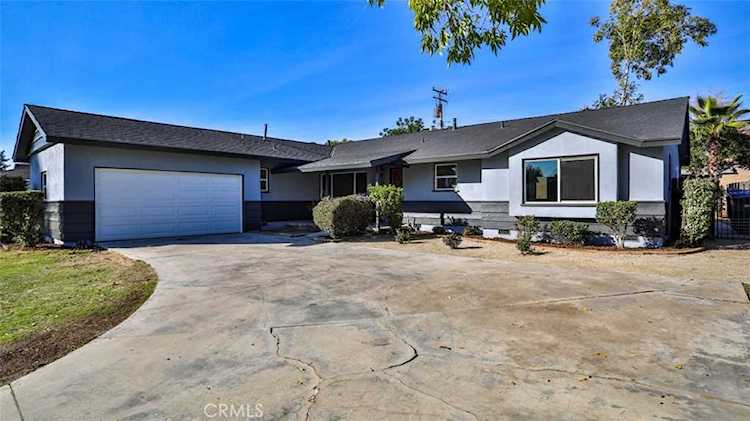 1042 W La Deney Dr Ontario, CA 91762
