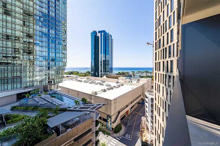 987 Queen Street #1310 Honolulu, HI 96814