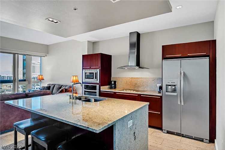 4471 Dean Martin Dr #1002 Las Vegas, NV 89103