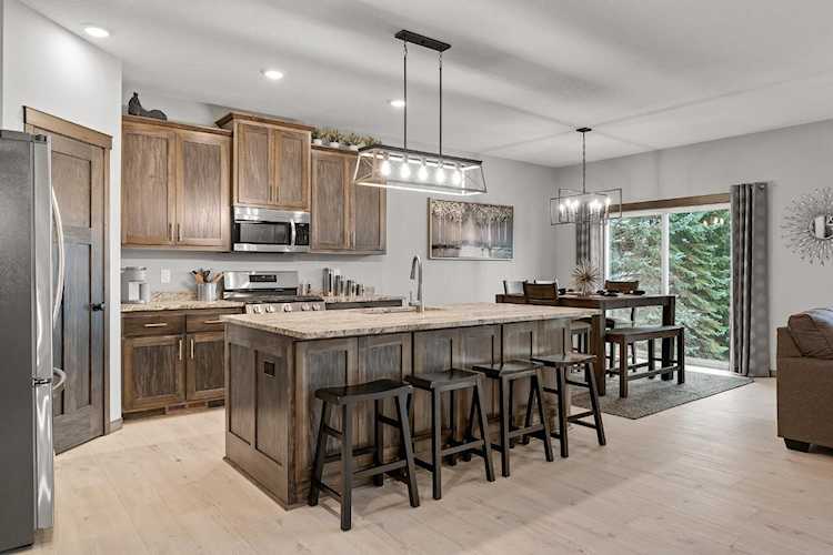 4849 Maple Street Rockford, MN 55373
