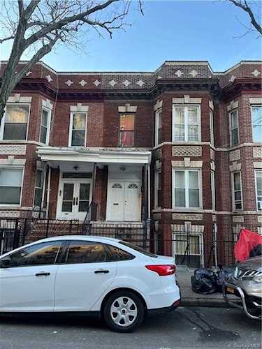 2267 Creston Avenue Bronx, NY 10453