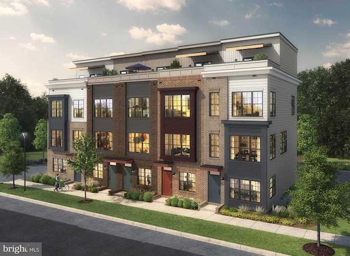 3154 Ascent Rd Falls Church, VA 22042