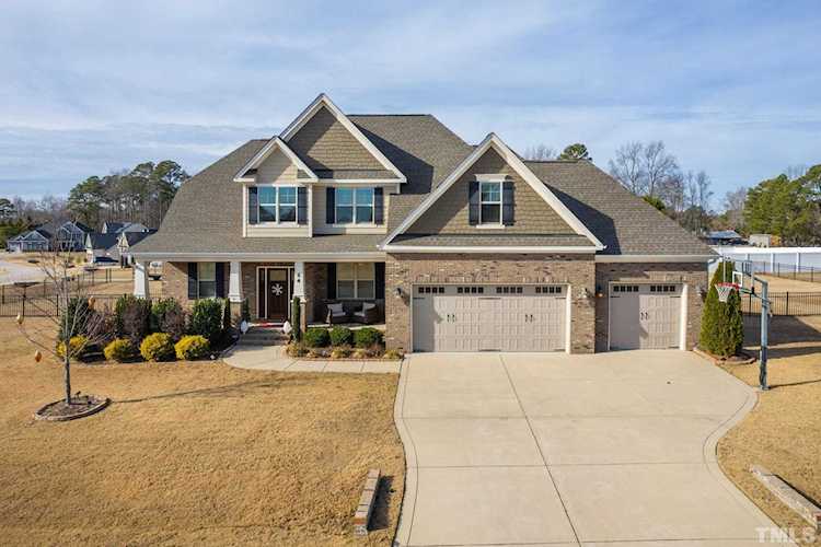 64 Wallbourne Drive Archer Lodge, NC 27527