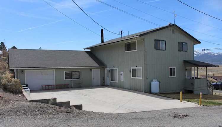 110 Rickey Peak Bridgeport, CA 93517 | MLS 210646 Photo 1