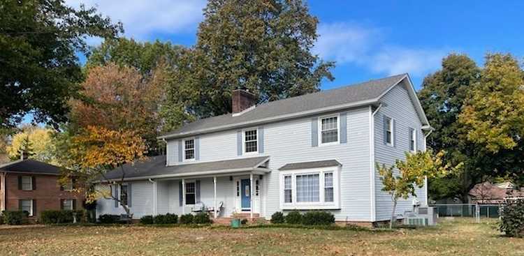 Haltom Real Estate, local REALTORS® Specialize in Selling Homes in Jackson, TN & Surrounding Areas : Madison County, Henderson County, Carroll County, Gibson County, Chester County, Hardeman County, Crockett County Photo 1