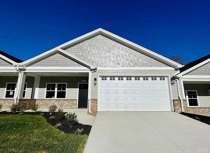 135 Lockridge Ln Lynchburg, VA 24502