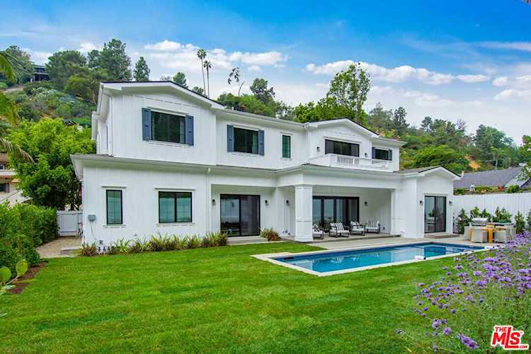 2054 Roscomare Rd Los Angeles, CA 90077
