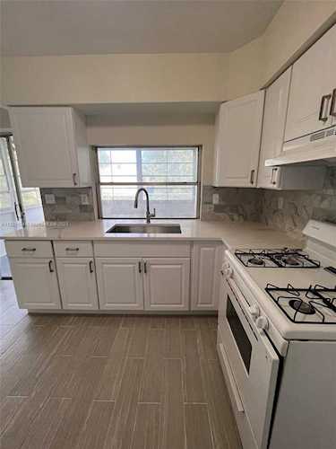 6441 NW 26th St Sunrise, FL 33313