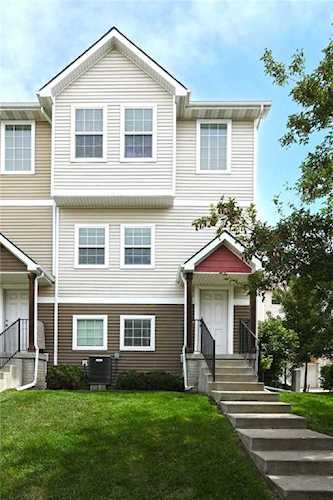 6904 Jack London Dr Johnston, IA 50131