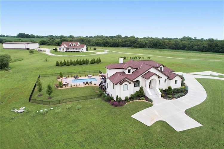 244 SE Piper Dr Holt, MO 64048