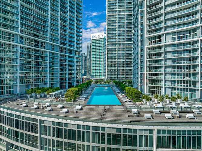 465 Brickell Ave #1004 Miami, FL 33131