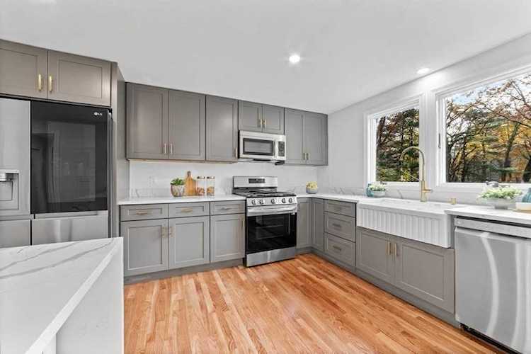 9 Whiting Ave, Walpole, MA 02081 - $707,000 - MLS#73054730 Photo 1
